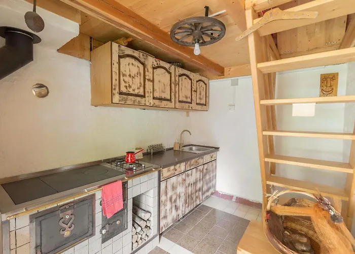 Lizina Hiska House Bohinj بيت للعطل بوهينيسكا بيستريكا